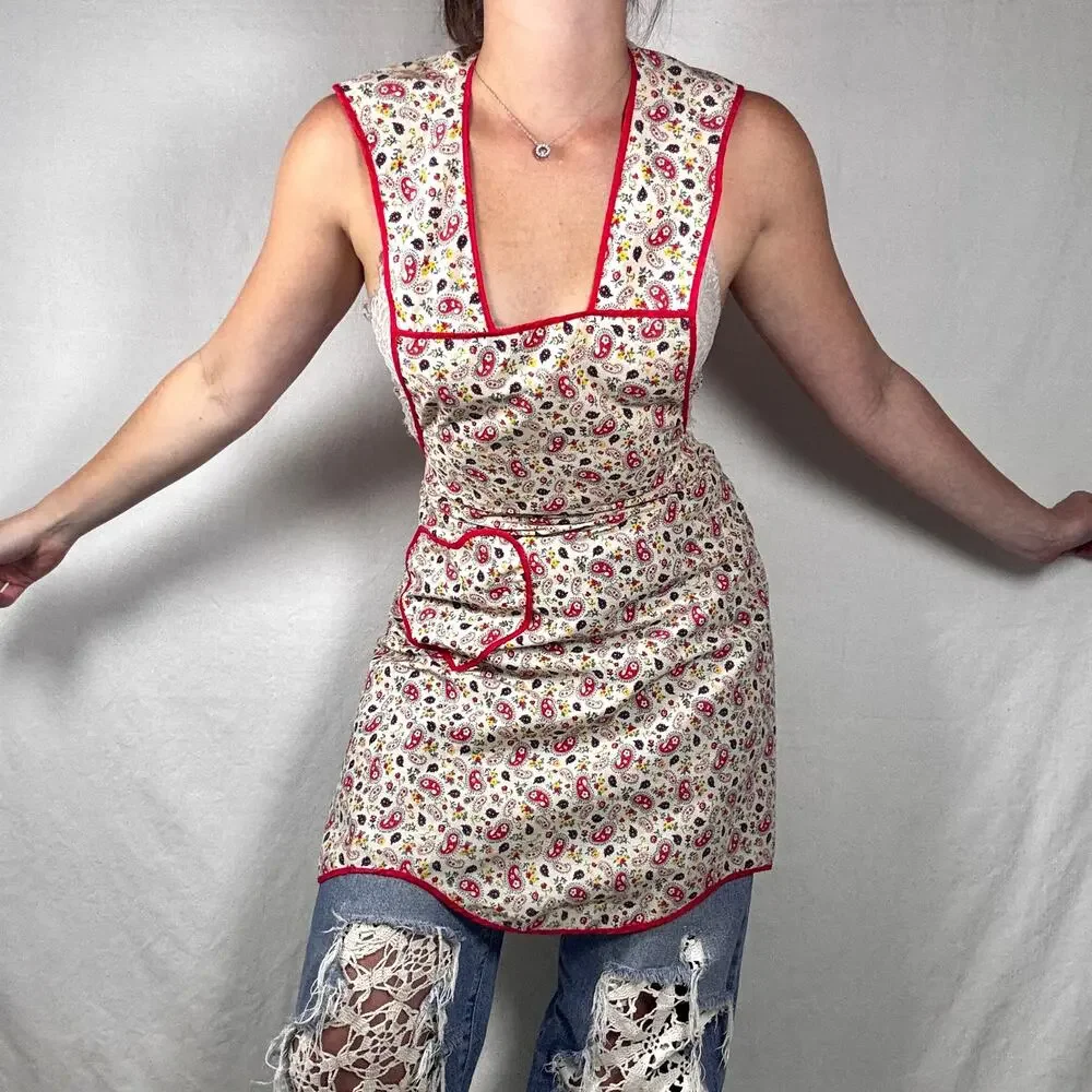 Vintage 1950s Sweetheart Bib Apron Paisley Floral Heart Pocket Red Trim MCM